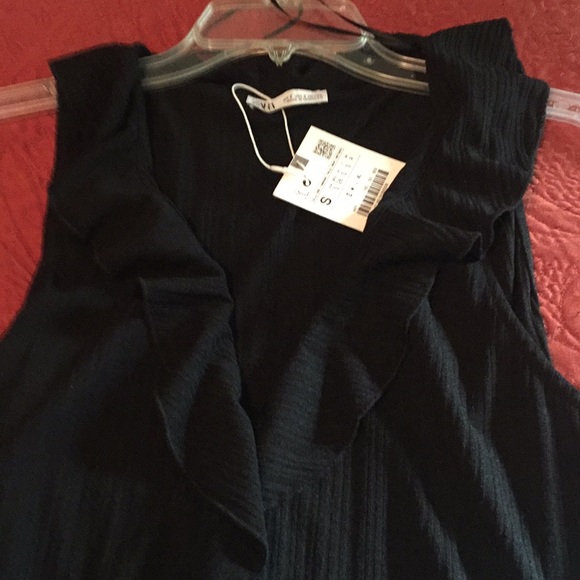 Top - Picture 2 of 5